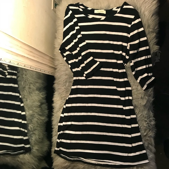 Dresses & Skirts - Stripe dress